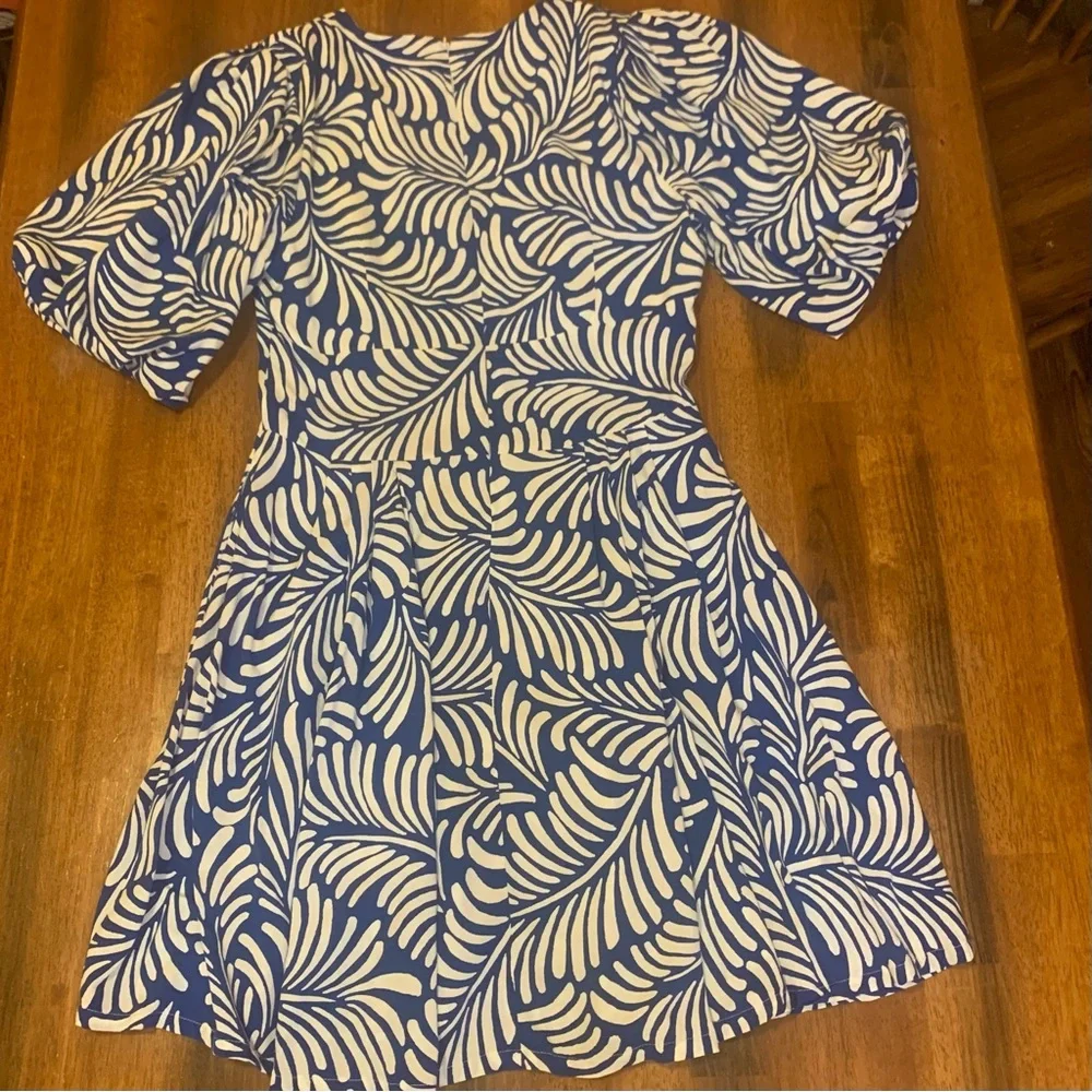 Versona Dress Medium Royal Blue White Palm Pattern Pockets Puff Sleeves